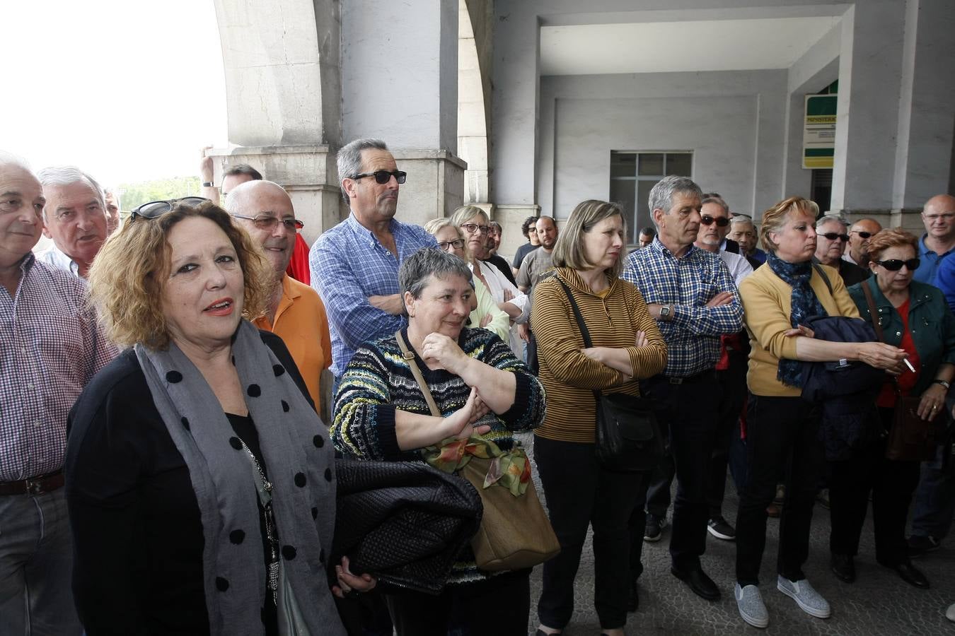 Sniace da marcha atrás en la reversión de los despidos