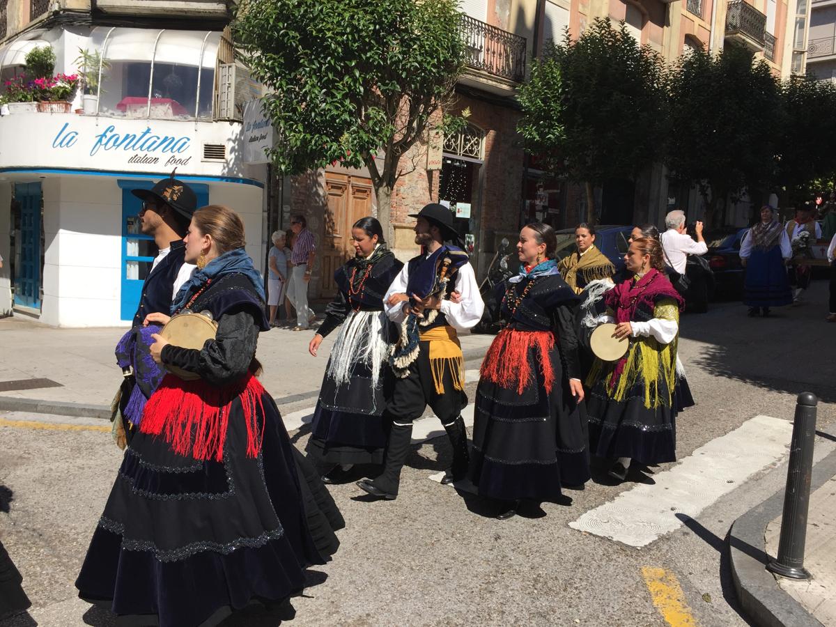 El centro gallego de Santander festeja Santiago