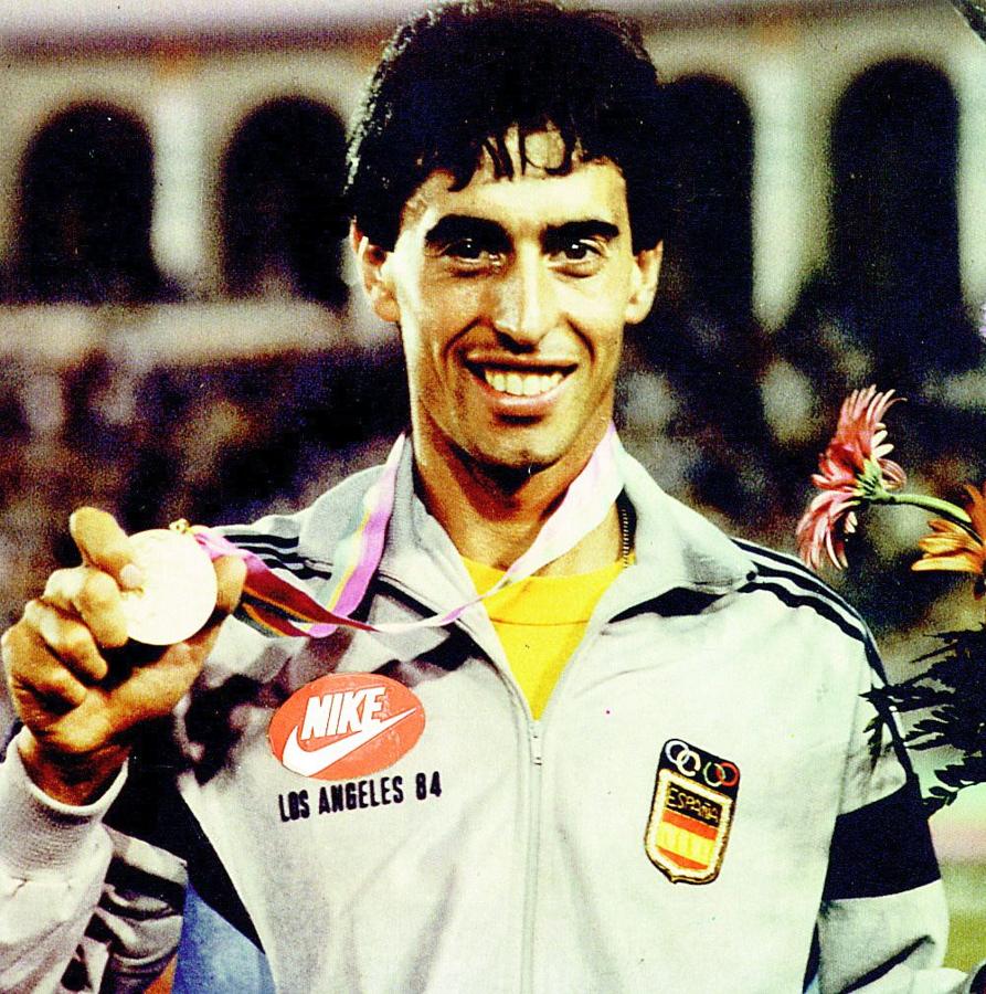 Los Ángeles, 1984. José Manuel Abascal, medalla de bronce en atletismo.