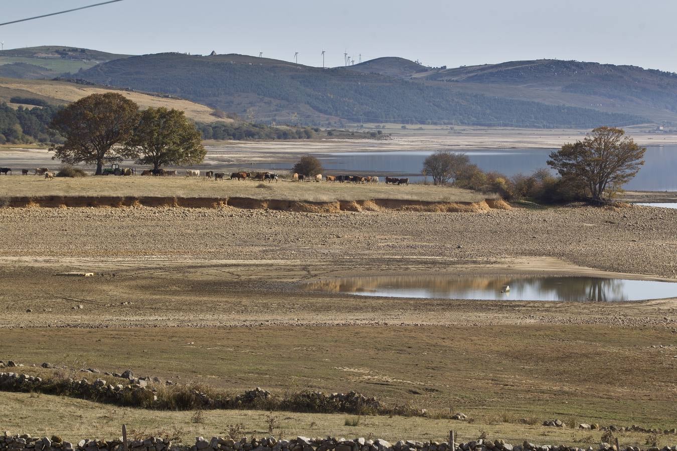 El Pantano del Ebro se encuentra ya en el tercer nivel más bajo de los diez últimos años