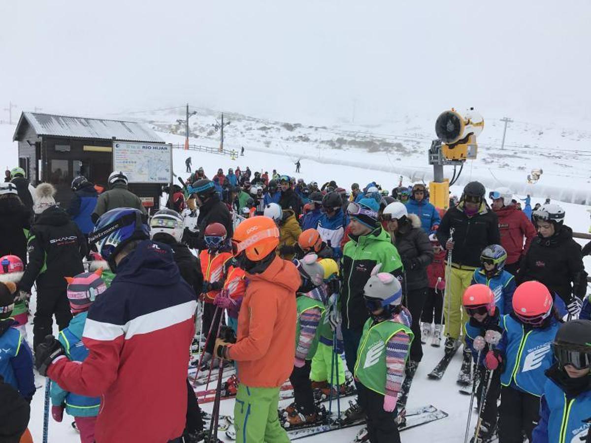 Buen ambiente en la estación de esquí de Alto Campoo