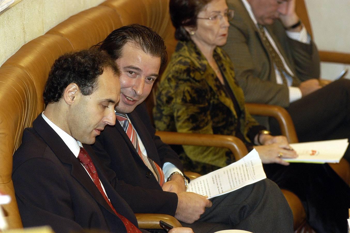 En su escaño, durante el debate de los Presupuestos autonómicos de 2005.