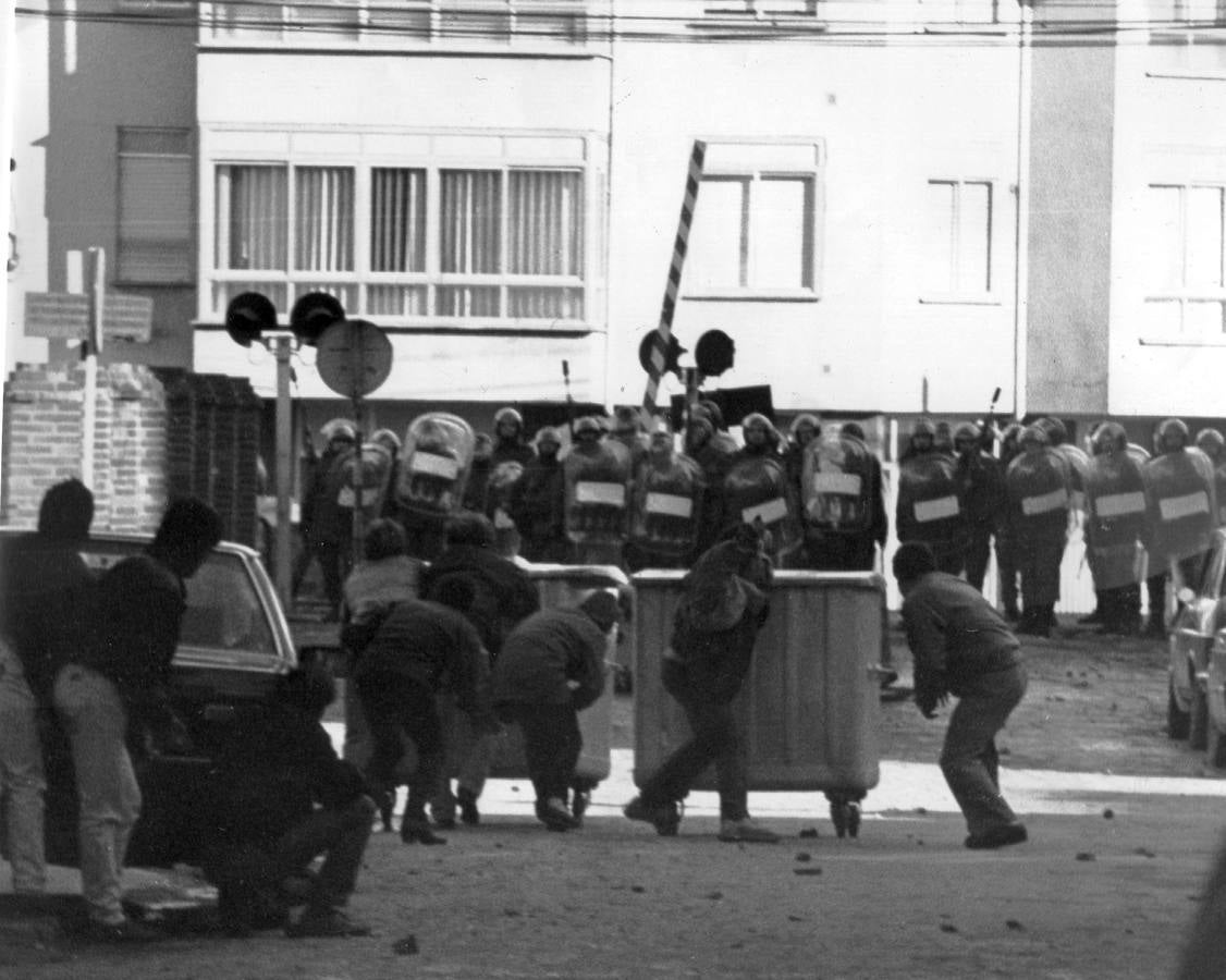 Los fuertes enfrentamientos entre las fuerzas de seguridad y los trabajadores duraron cerca de una semana.