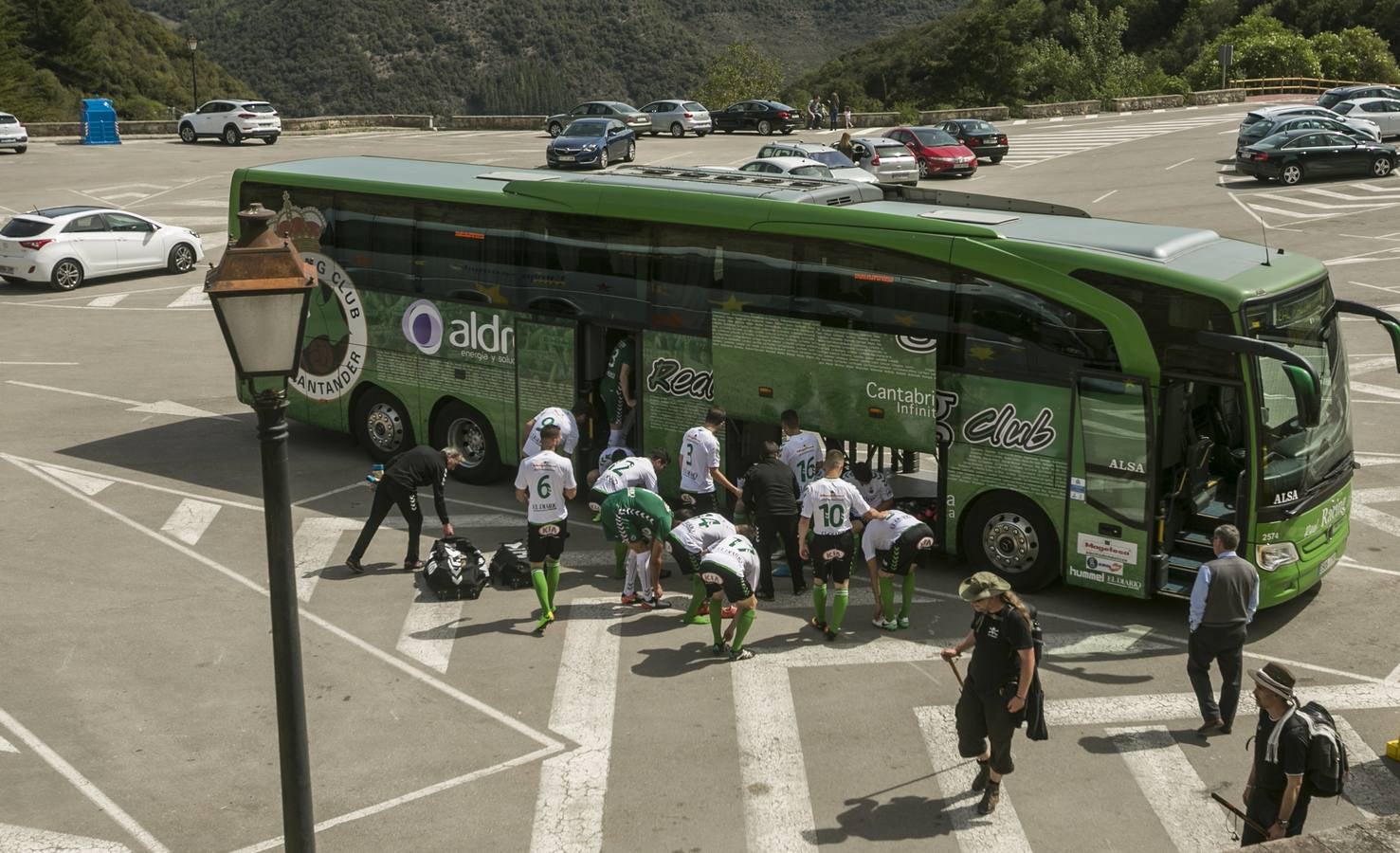 El Racing expia sus culpas en Santo Toribio