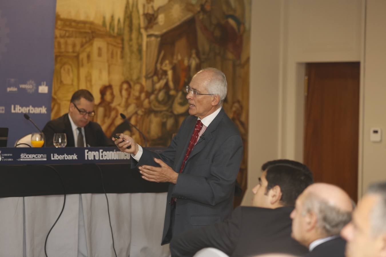 Rafael Pampillón, en el Foro Económico de El Diario Montañés