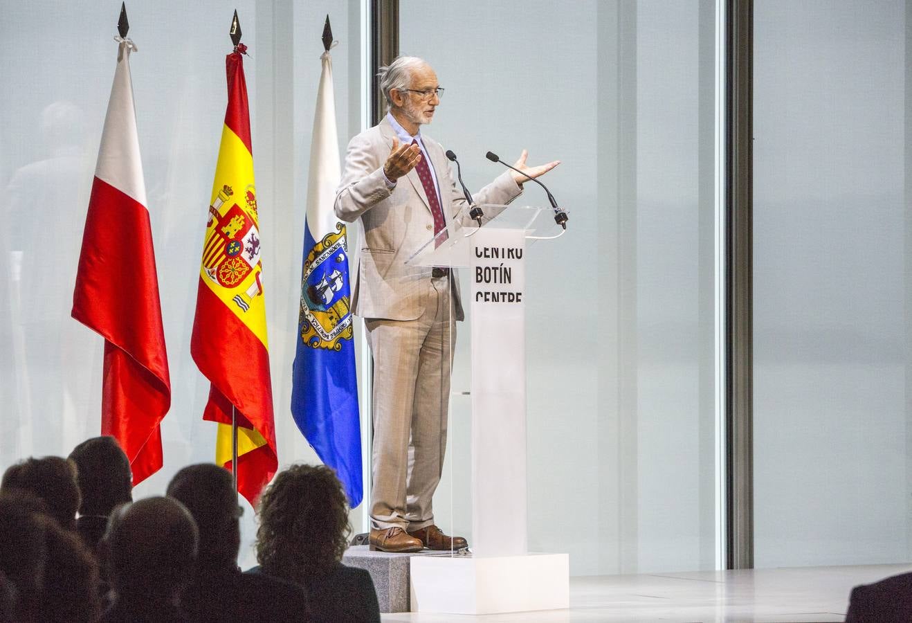 Momentos del acto de inaguración