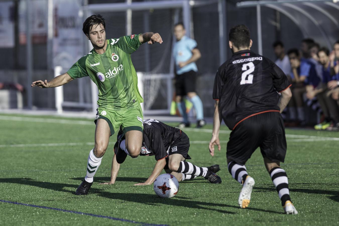 El Racing empata en Escobedo (2-2)