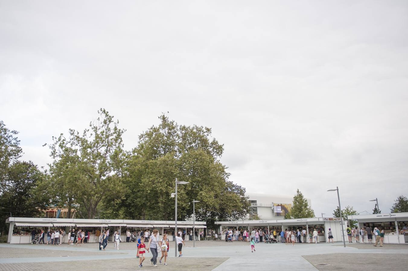 Diversidad y sorpresas entre las propuestas de las quince librerías nacionales que organiza hasta el próximo día 20 Alastair Carmichael