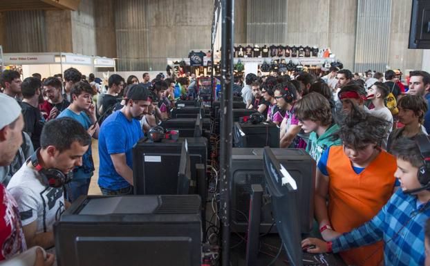 Uno de los últimos encuentros de videojuegos realizado en el foro Cantabria Alternativa.