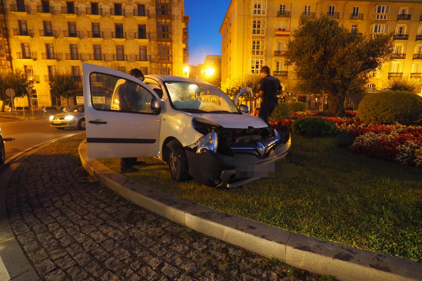 &#039;Aparcado&#039; en la rotonda