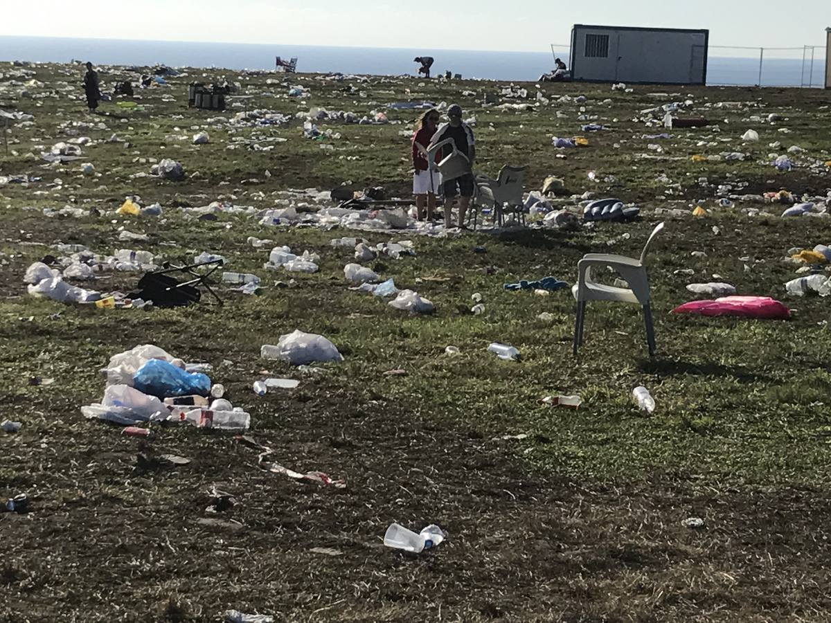 La basura que dejó el Delirium Festival en el cabo Quintres de Ajo