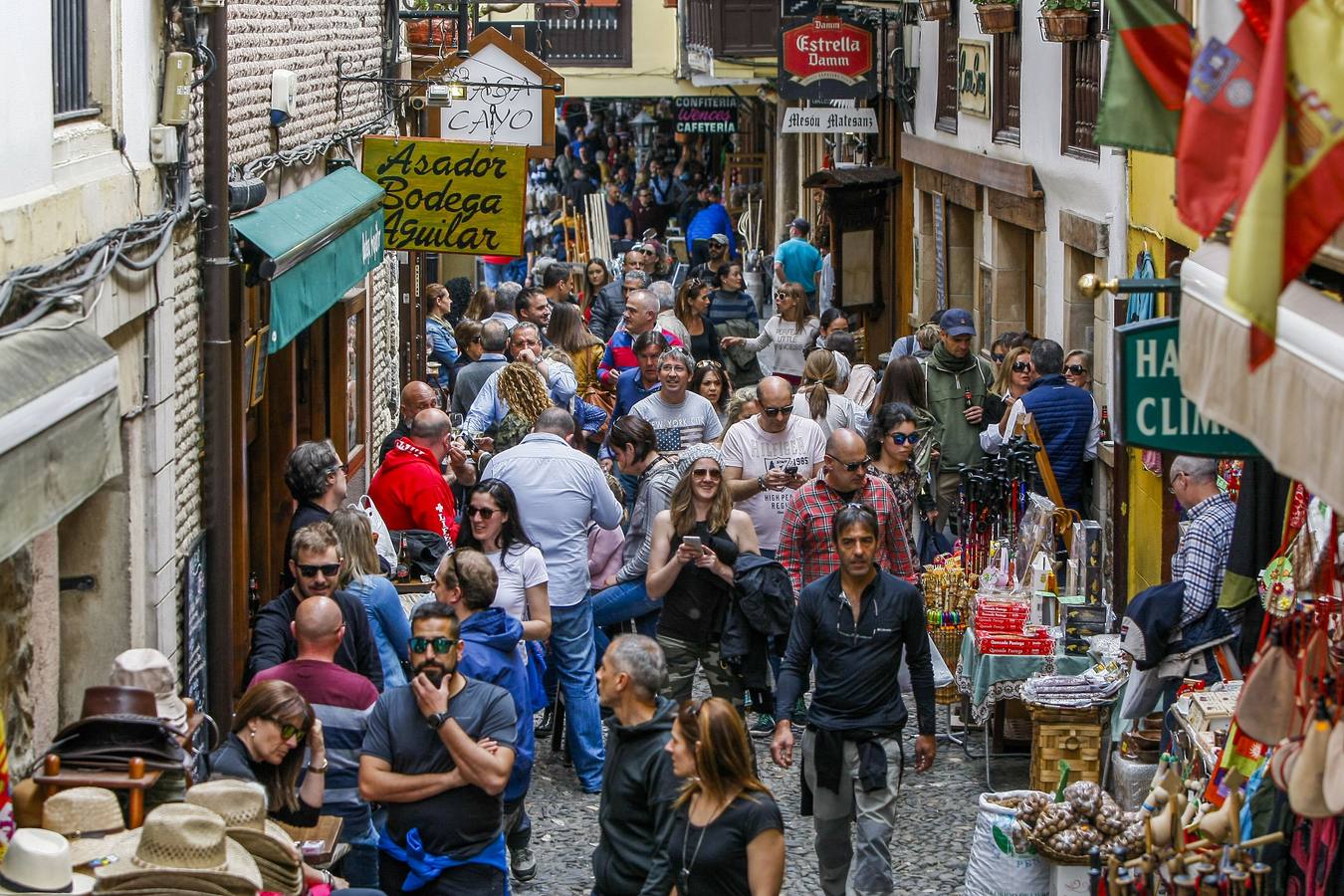 Revilla: «No quiero turismo de borrachera y sexo en la calle» | El Diario  Montañés