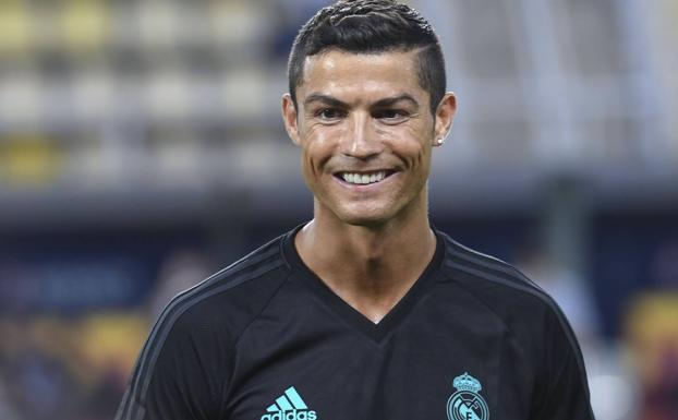 Cristiano Ronaldo, en un entrenamiento con el Madrid. 
