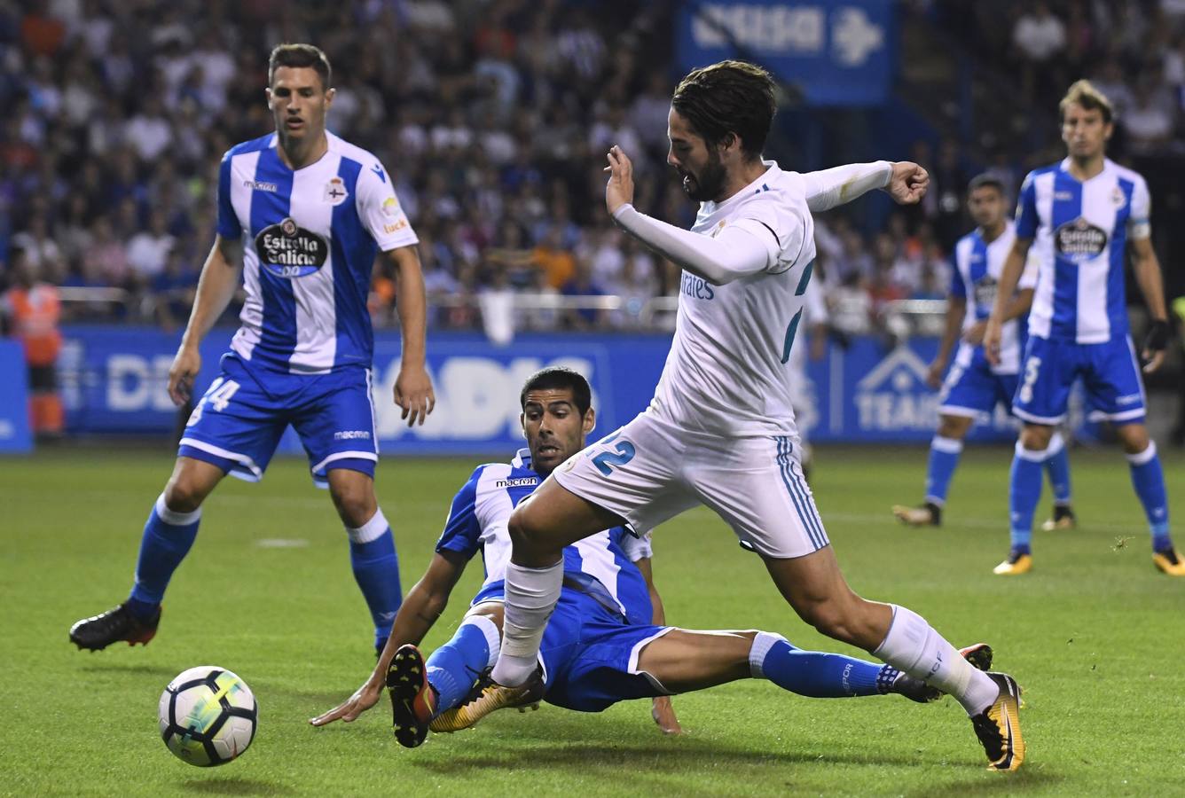 Las mejores imágenes del partido disputado en Riazor entre el Deportivo de la Coruña y el Real Madrid.