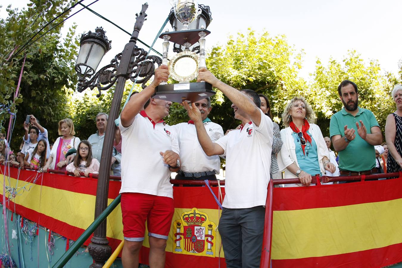 La carroza de Francis 2 se hace con el triunfo en la gala torrelaveguense