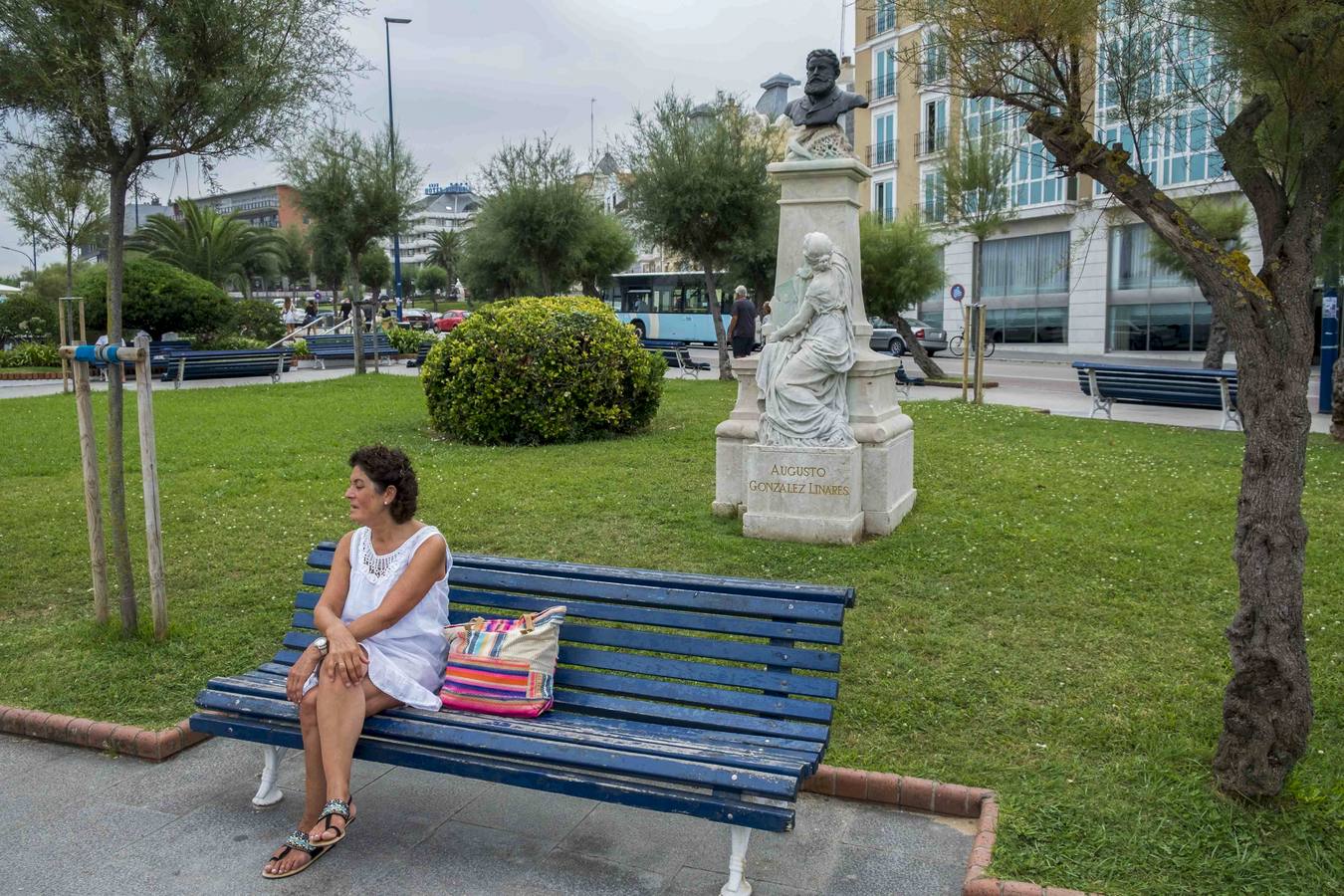 El monumento a González Linares sufre otro ataque