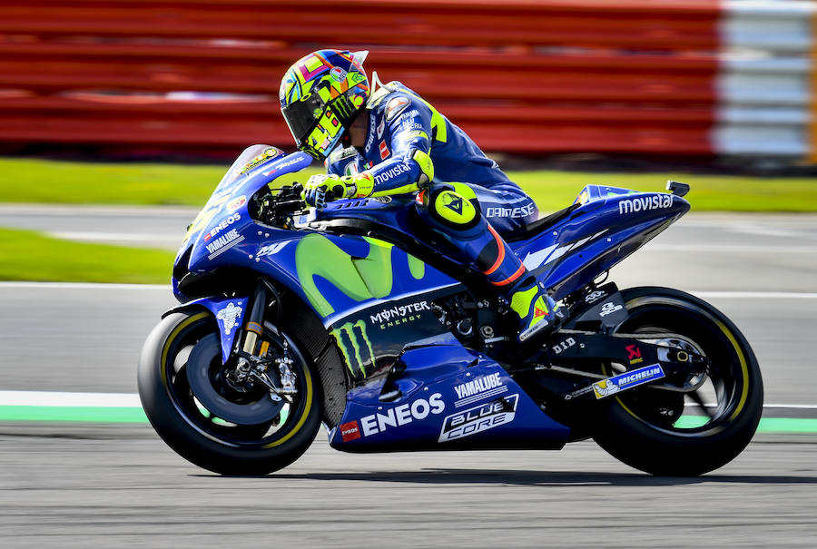 El piloto español Marc Márquez, líder del Mundial, se hizo con la pole en el circuito de Silverstone.