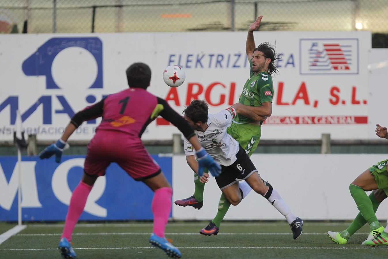 Las mejores imágenes del Gernika-Racing (1-3)