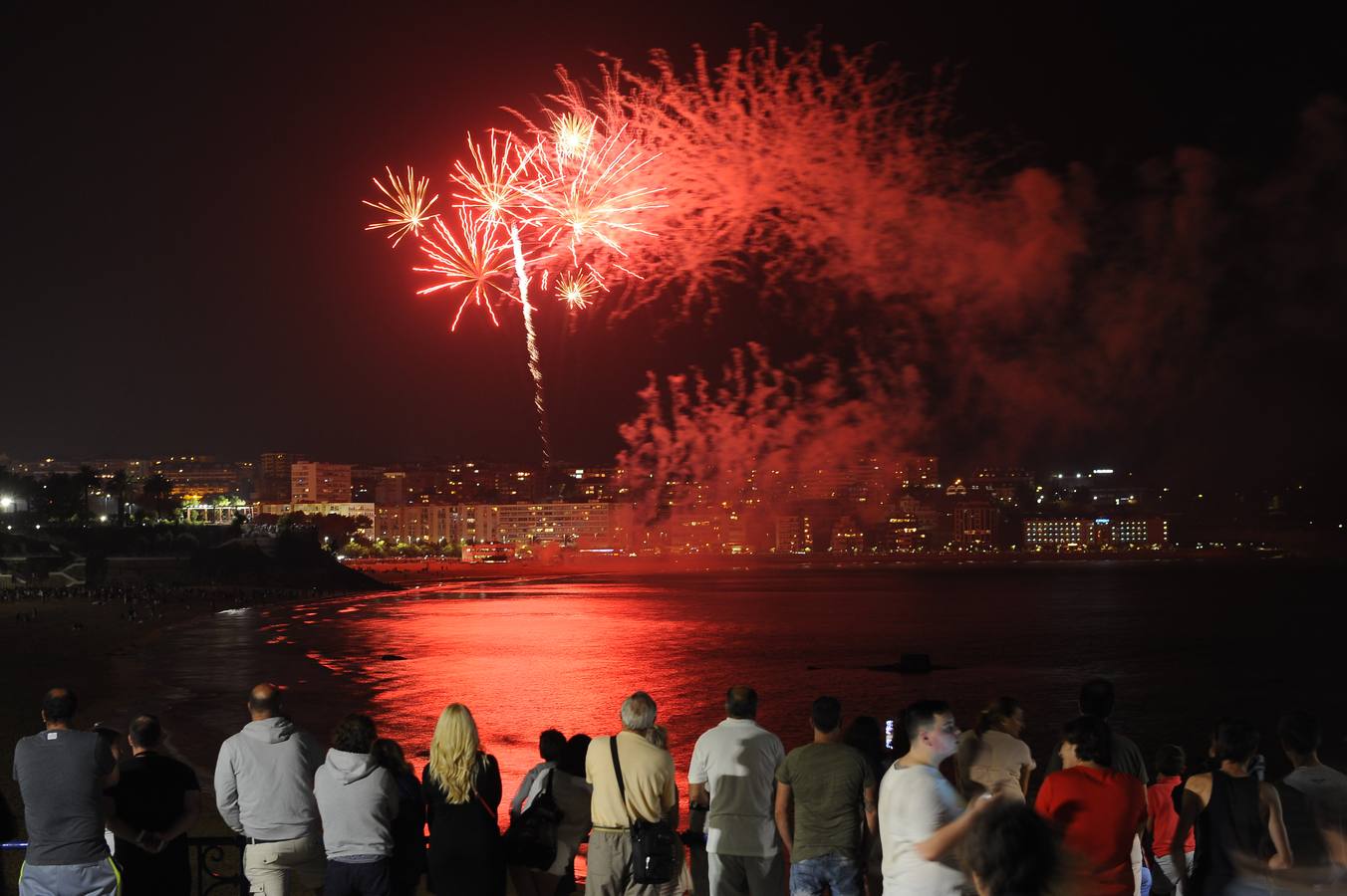 Fuego y luz para despedir el verano en Santander