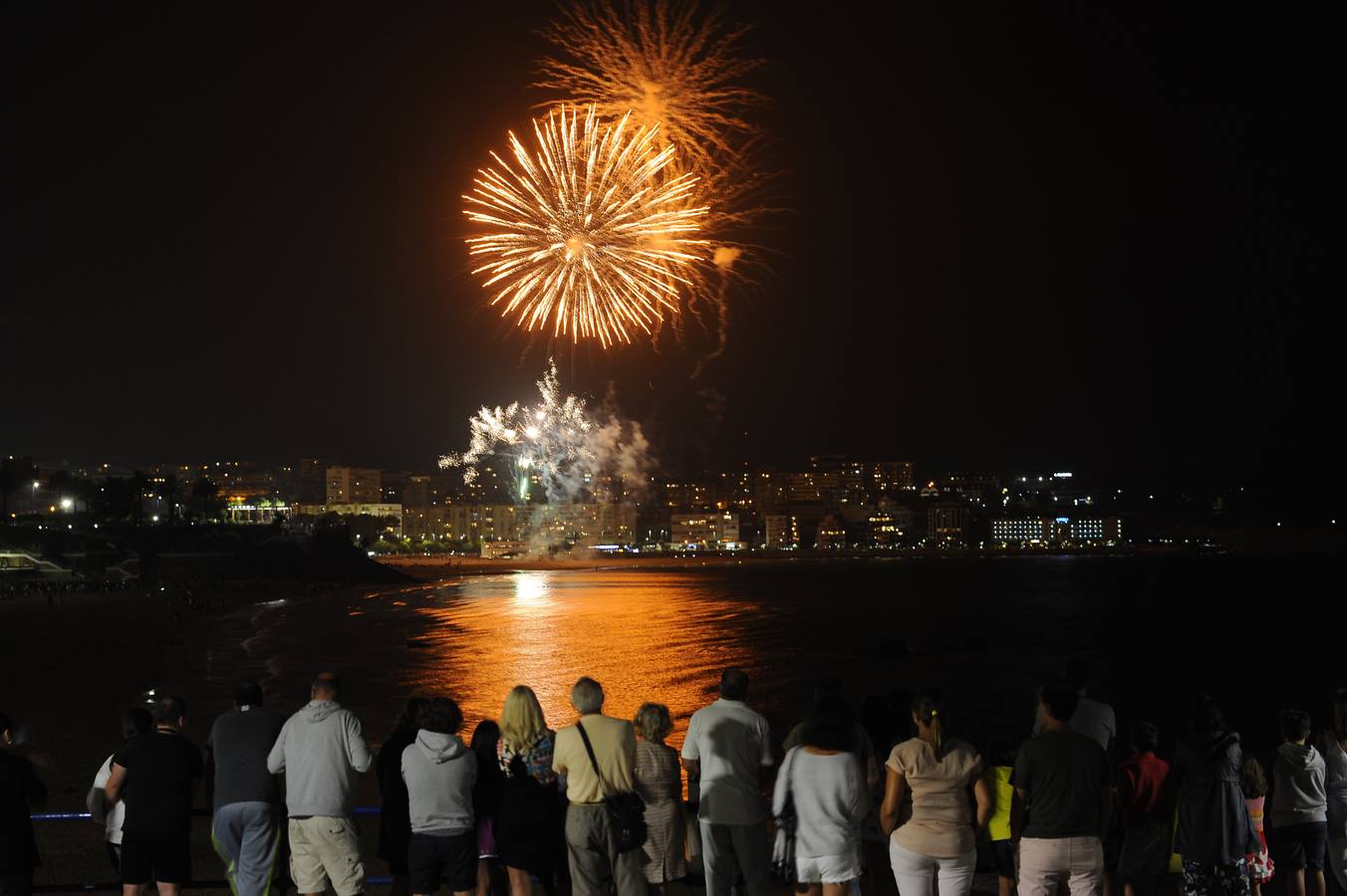 Fuego y luz para despedir el verano en Santander