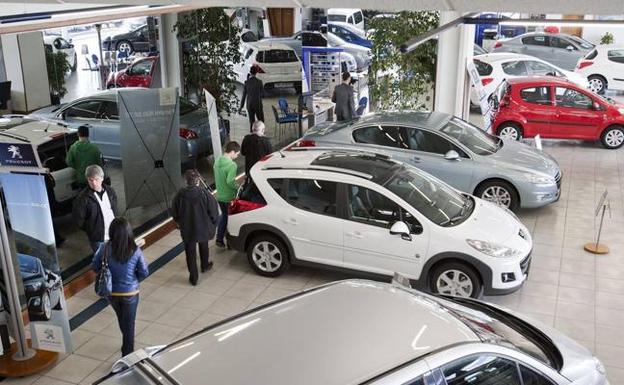 La venta de coches creció en Cantabria un 0,7% en agosto, muy lejos de la media