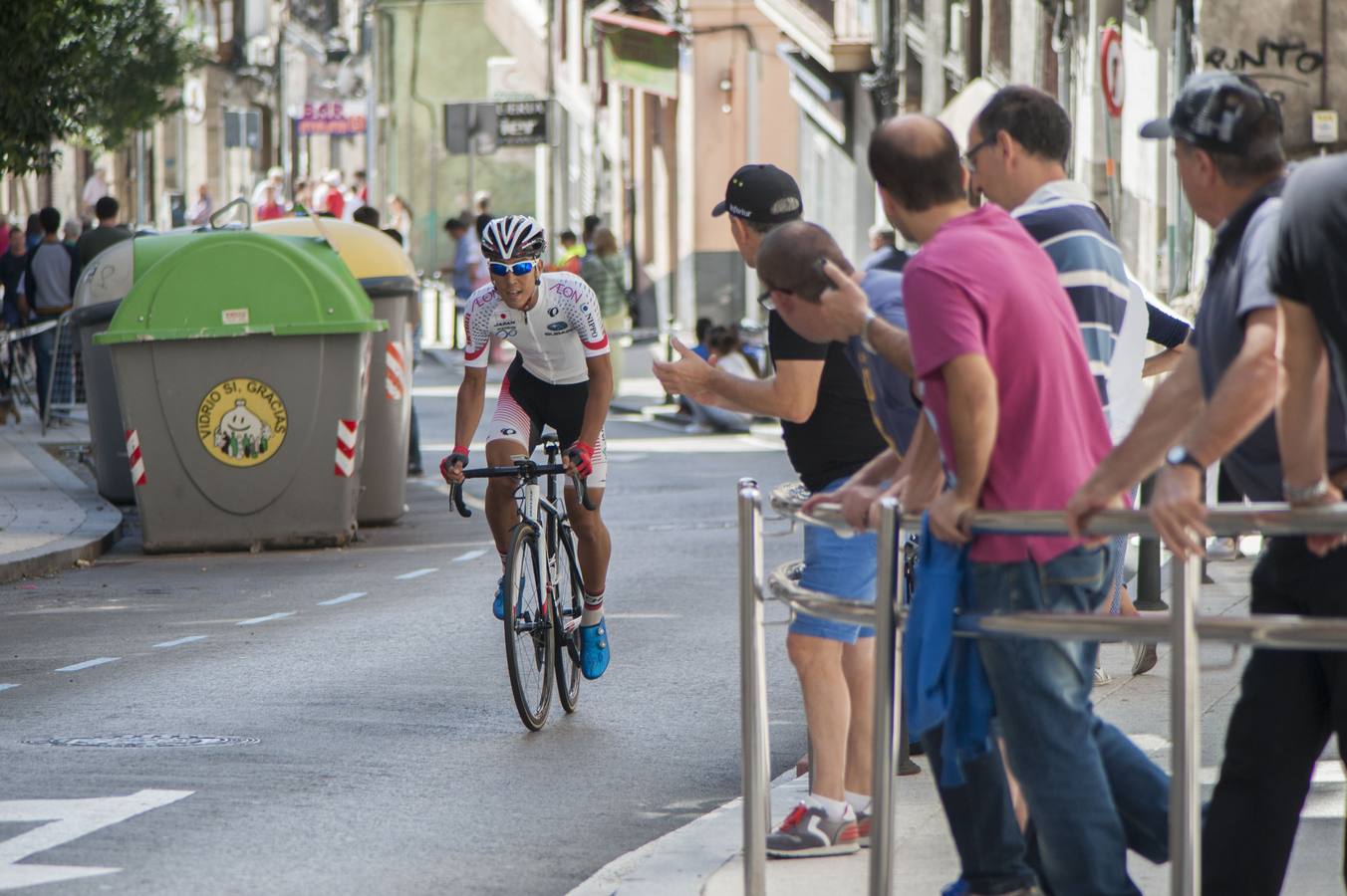 Christofer Robin del Quick Step-Telco’m Gimex ha sido el vencedor de la primera etapa de la Vuelta a Cantabria sub23/Elite que ha arrancado este domingo en Santander con una contrareloj y en un escenario único, la cuesta de la Atalaya