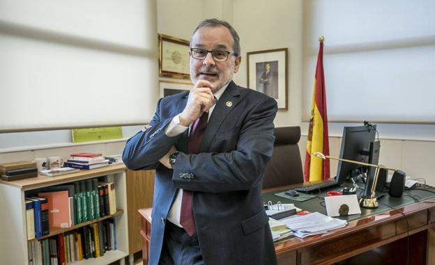 Pazos quiere una UC «global», cada vez más insertada en Cantabria