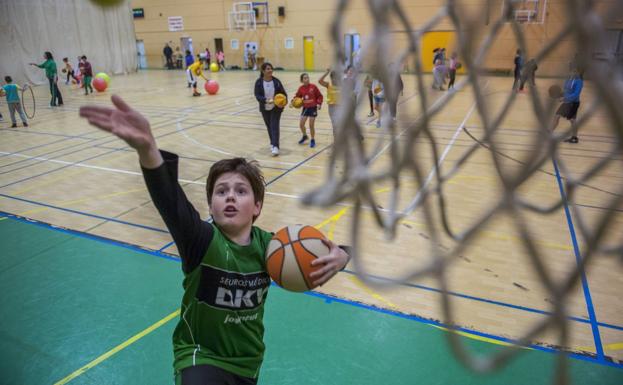 El nuevo edificio permitirá desahogar al polideportivo municipal Mies del Corro