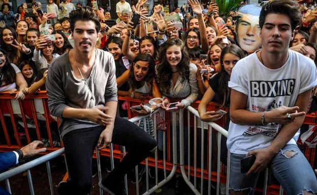 Gemeliers firman discos esta tarde en Santander