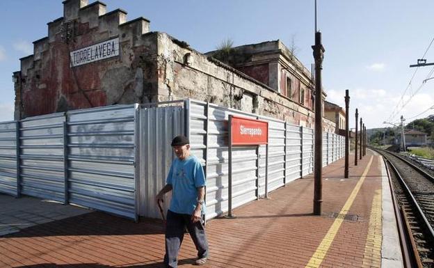 Nueve empresas pujan por rehabilitar la vieja estación de Renfe en Sierrapando