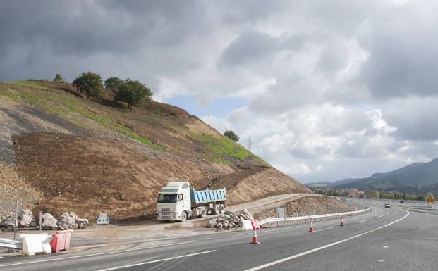 Uno de los tramos en obra de la N-634.