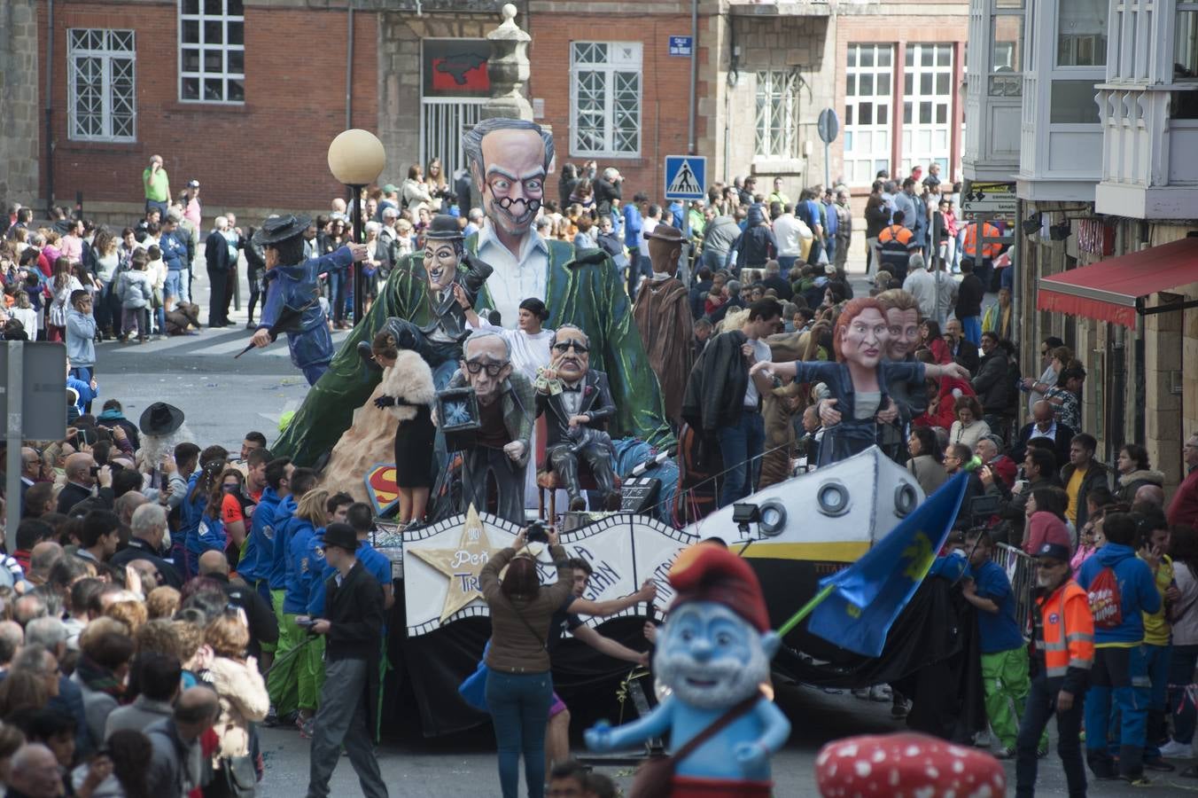 Las carrozas regresan a las calles de Reinosa