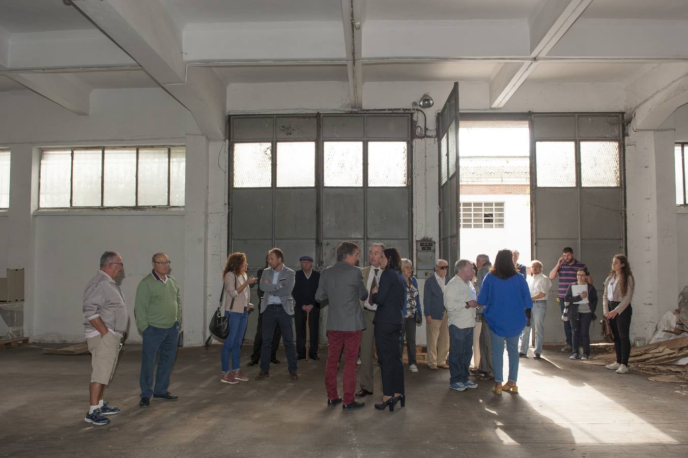 Las obras del nuevo archivo catastral, que se ubicará en el antiguo edificio de Tabacalera en Castilla-Hermida, han comenzado este martes, un paso que supone a la vez abrir el camino para seguir avanzando en el proyecto del barrio cultural La Florida.