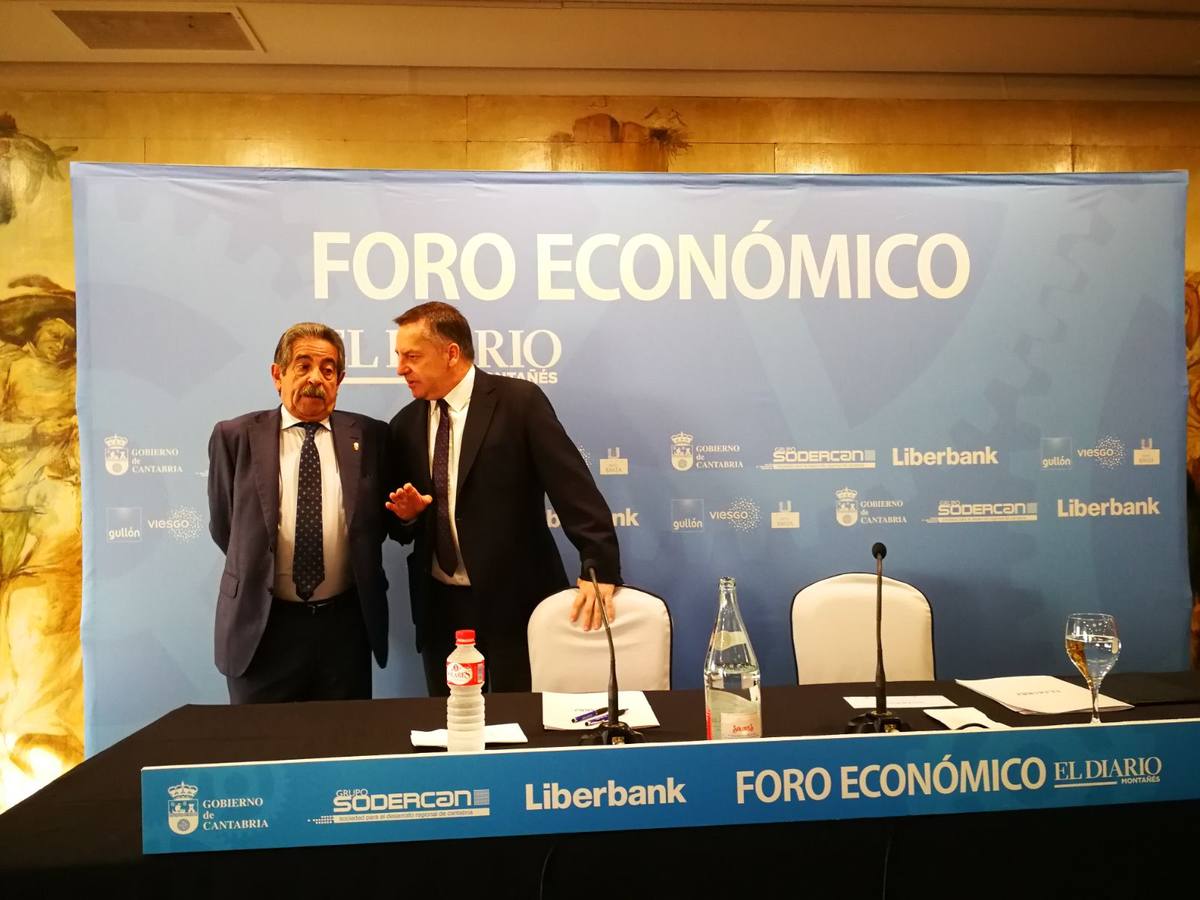 Imágenes del Foro Económico, con la intervención de Miguel Ángel Revilla