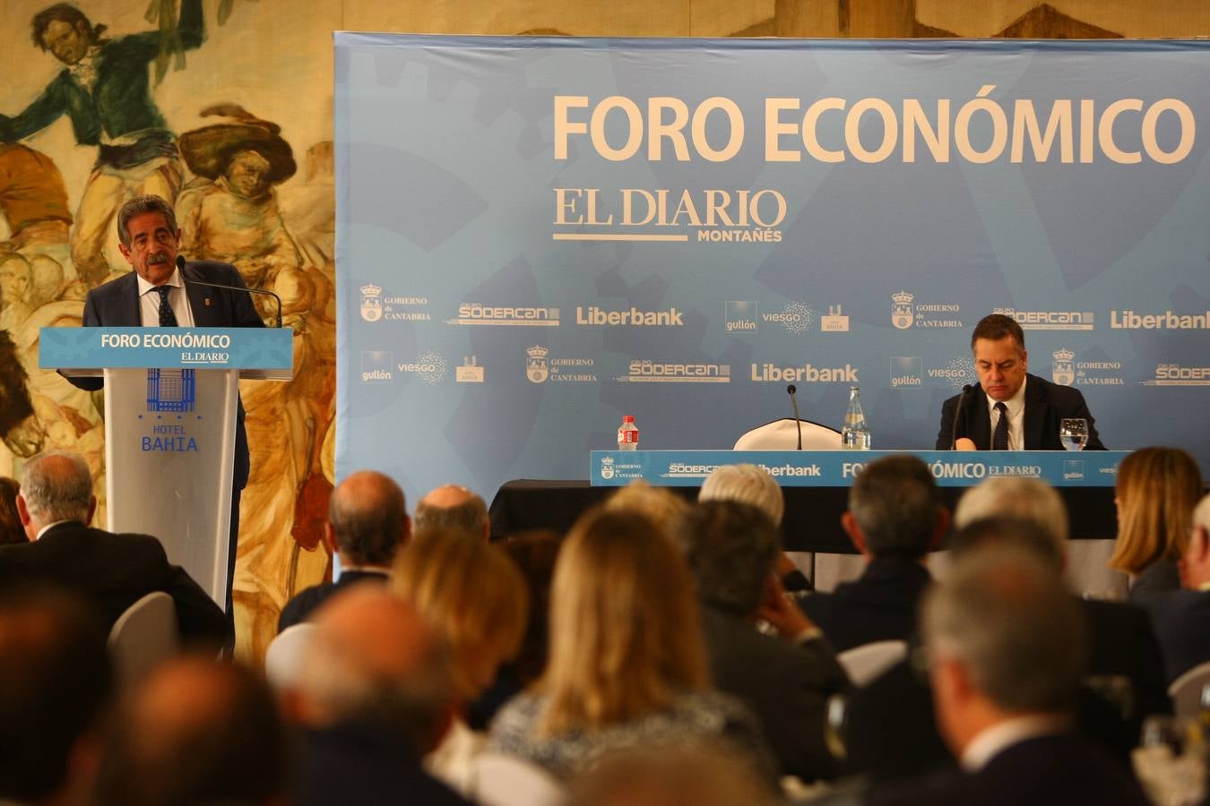 Imágenes del Foro Económico, con la intervención de Miguel Ángel Revilla