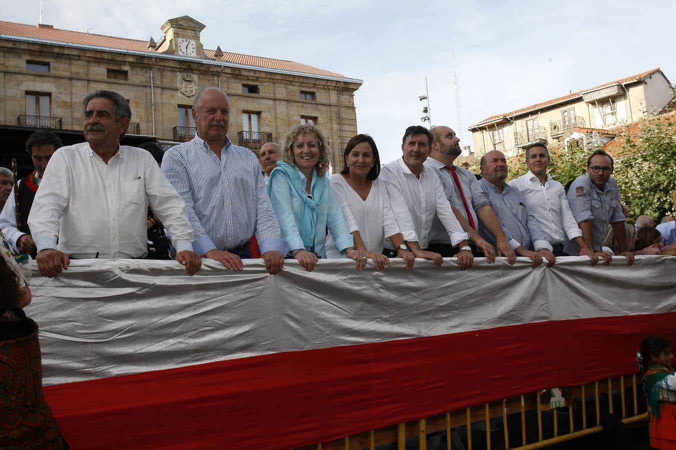 Búscate en las fotos si estuviste en el Día de Campoo