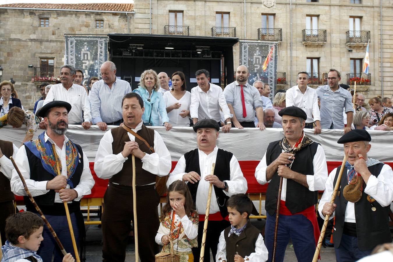 Búscate en las fotos si estuviste en el Día de Campoo
