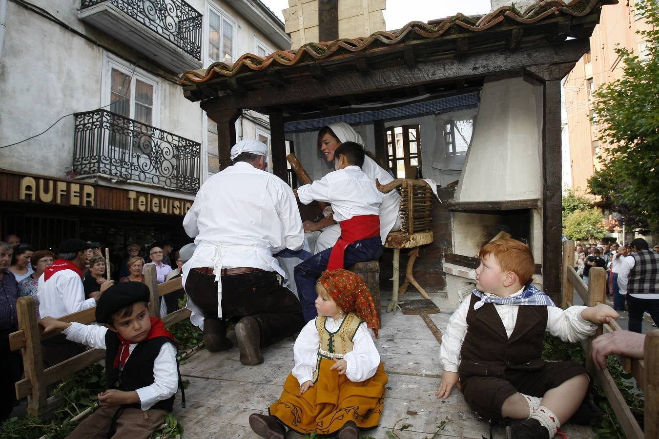 Búscate en las fotos si estuviste en el Día de Campoo