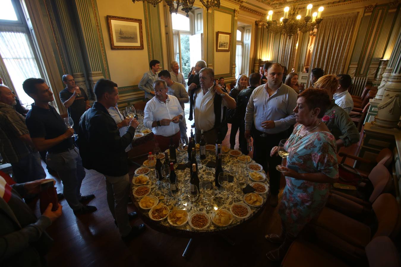 El vino blanco Behetría de Cieza selección barrica, de Bodegas y Majuelos de Cieza, en la categoría IGP Vinos de la Costa de Cantabria, y el tinto Ángel Moreno 6 meses de crianza en barrica, de la Bodega Orujo de Potes-Sierra del Oso, en la categoría IGP Vinos de la Tierra de Liébana, se han proclamado ganadores de la cuarta edición de los premios Optimum