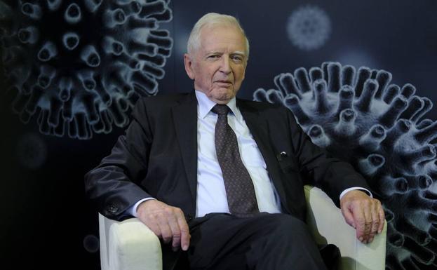 El científico alemán Harald Zur Hausen, premio Nobel de Medicina en 2008, ayer, en Madrid.