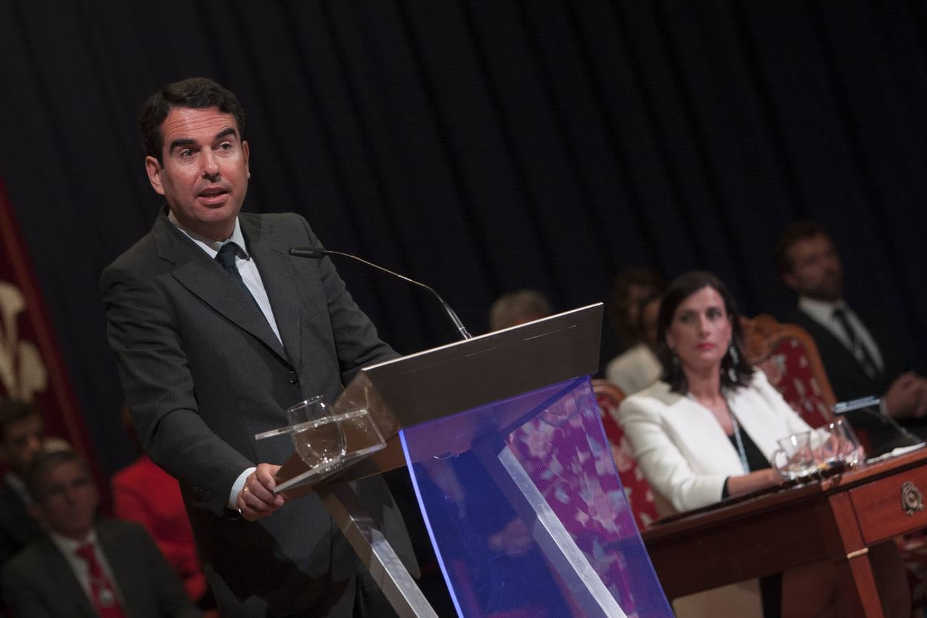 El Ayuntamiento de Santander entrega, siete años después de aprobarlo, su Medalla de Oro a «una de las entidades más comprometidas con el desarrollo económico y social» de la ciudad y Cantabriaa