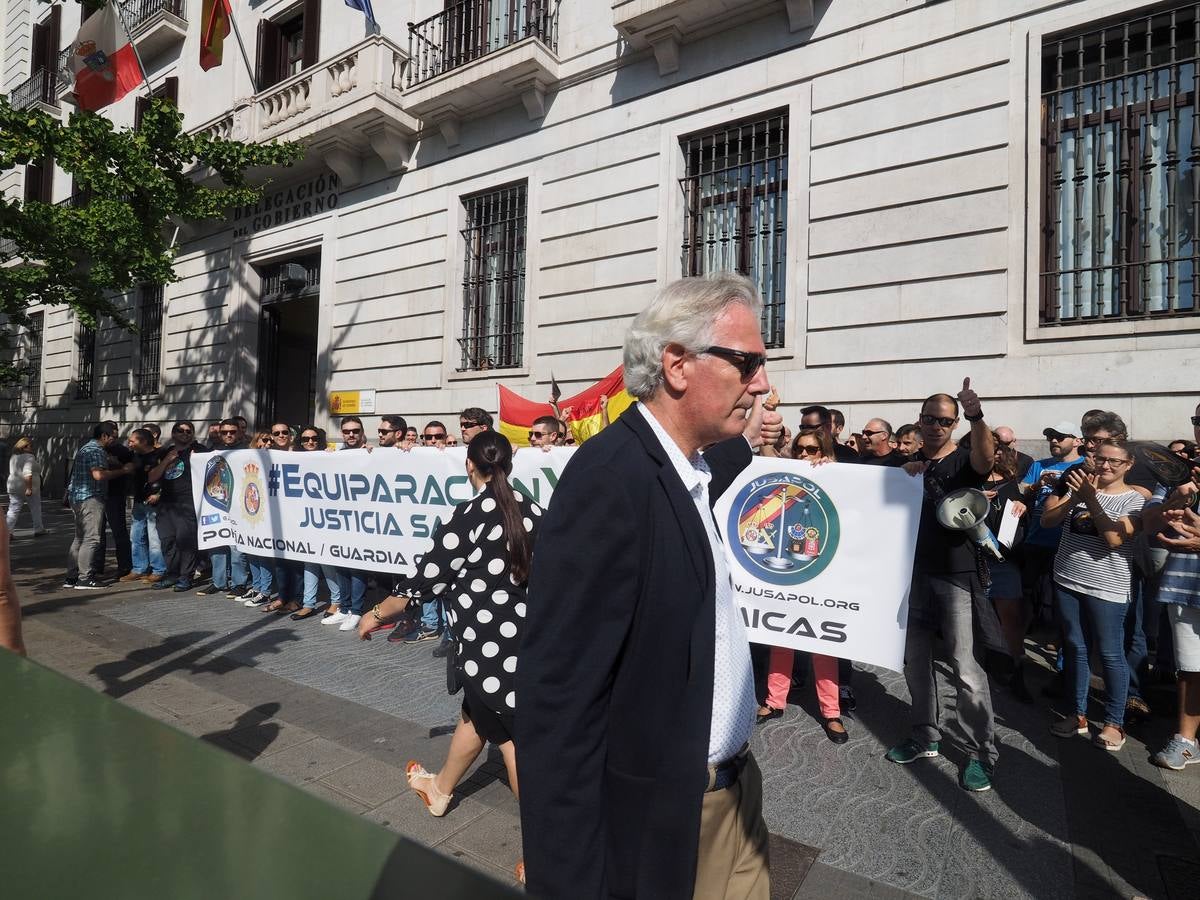 Policías y guardias civiles reclaman en Santander la equiparación salarial con los cuerpos autonómicos