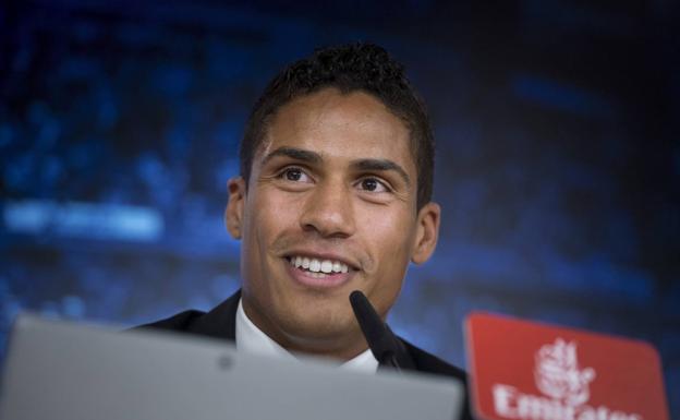 Varane, sonriente tras su renovación. 