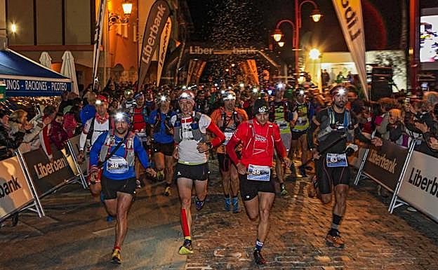 Salida de los participantes en el Desafío Cantabria de 2016.