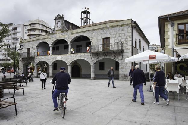 La antigua Casa Consistorial de Laredo se encuentra enclavada en el epicentro de la Puebla Vieja.