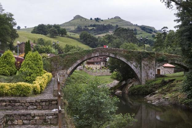 Una de las vistas más clásicas del pueblo de Liérganes. :: ROBERTO RUIZ