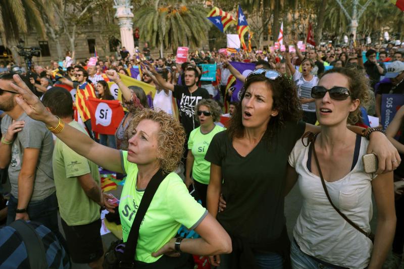 Del júbilo a las lágrimas entre los independentistas