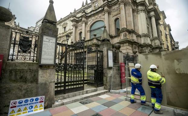 El MAS continúa en obras.