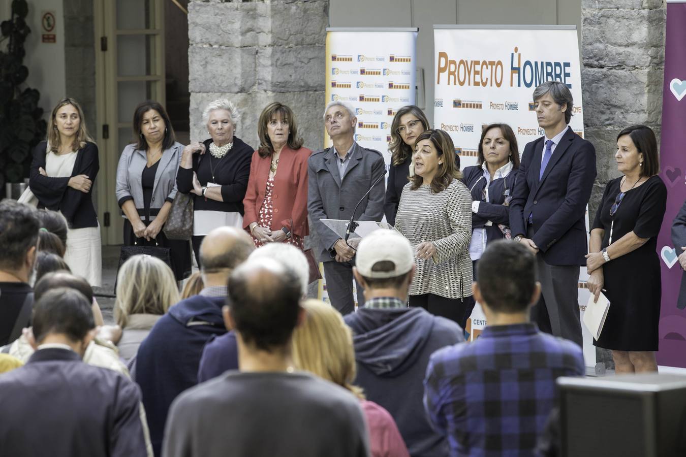 Santander acogió dos actos a la misma hora al no haberse consensuado por los colectivos uno conjunto que englobara a todos ellos 