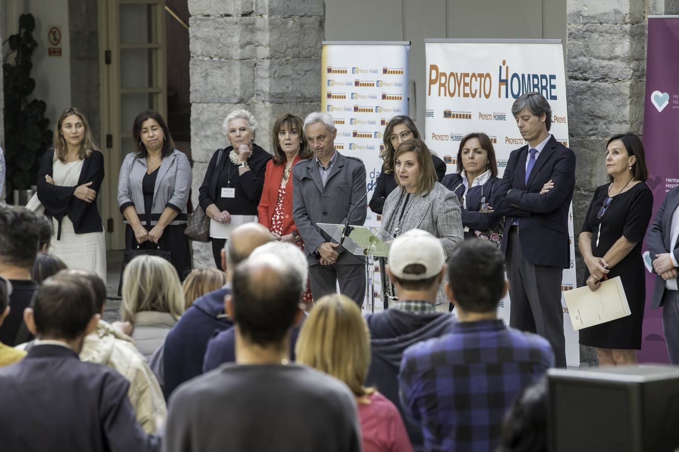 Santander acogió dos actos a la misma hora al no haberse consensuado por los colectivos uno conjunto que englobara a todos ellos 